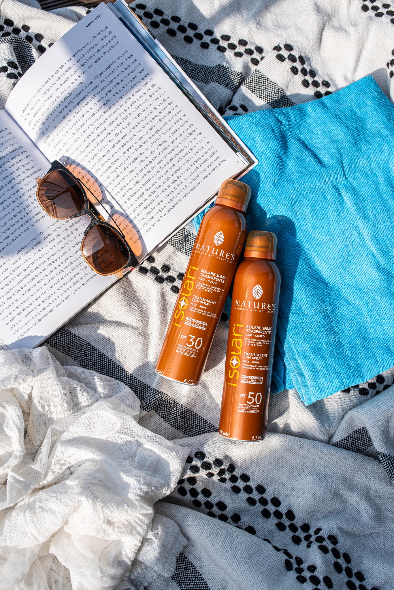 Lifestyle produktové fotografie kosmetiky Nature's iSolari (nejen pro sociální sítě) — foto 4