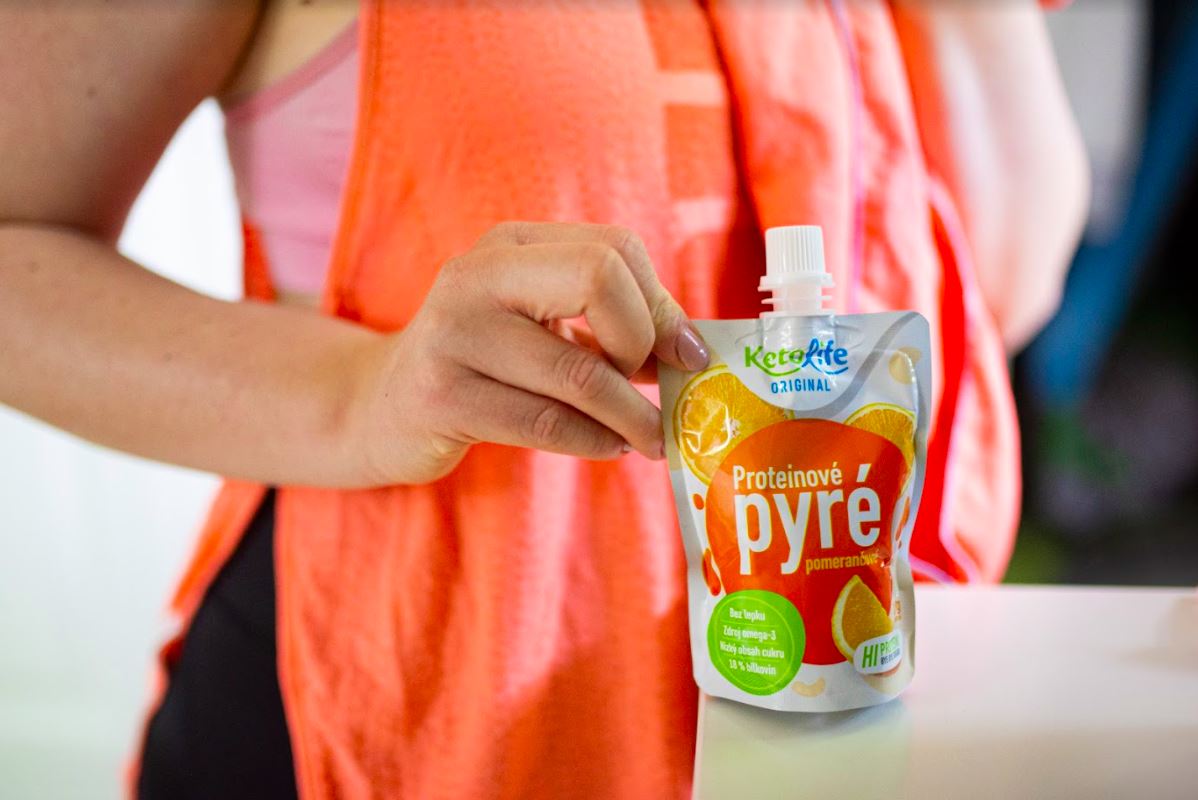 Lifestyle fotografie keto produktů pro sociální sítě KetoLife