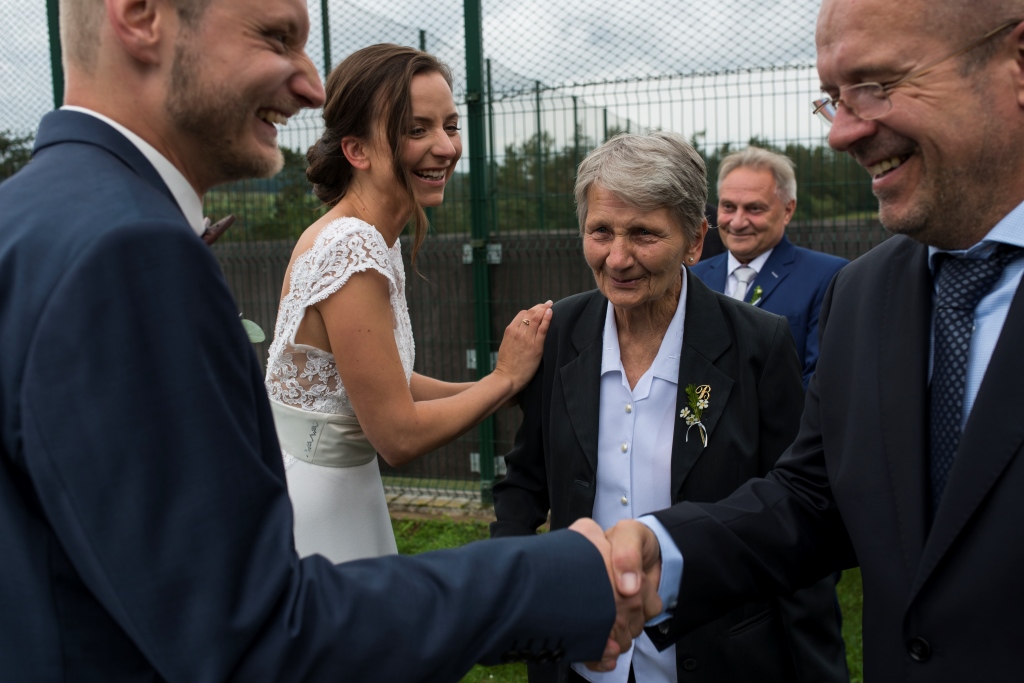 Svatební fotograf Středočeský kraj — večerní zábava na svatbě