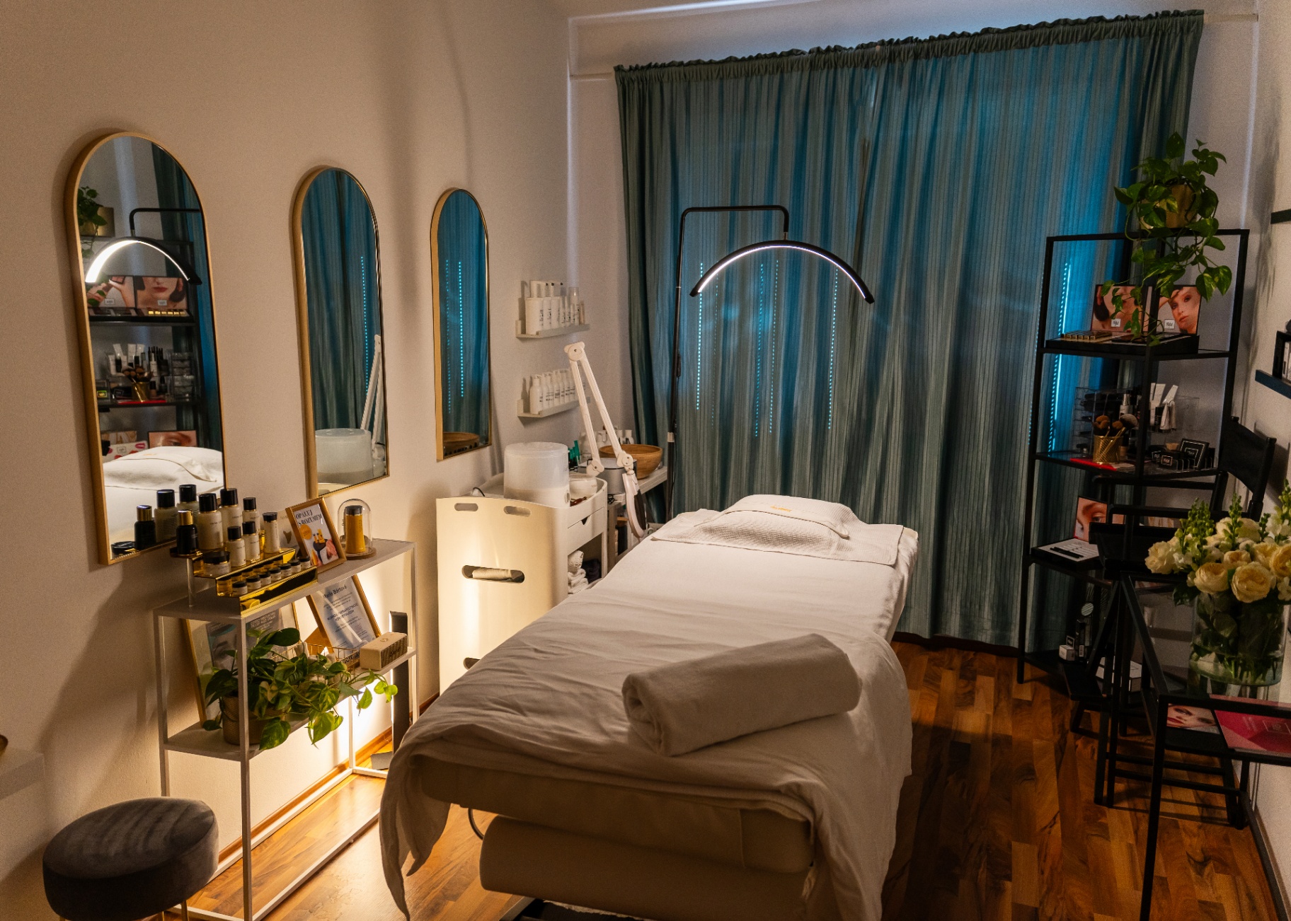 Celkový pohled na ošetřovací místnost salonu Cosmetic Room v Zelenči